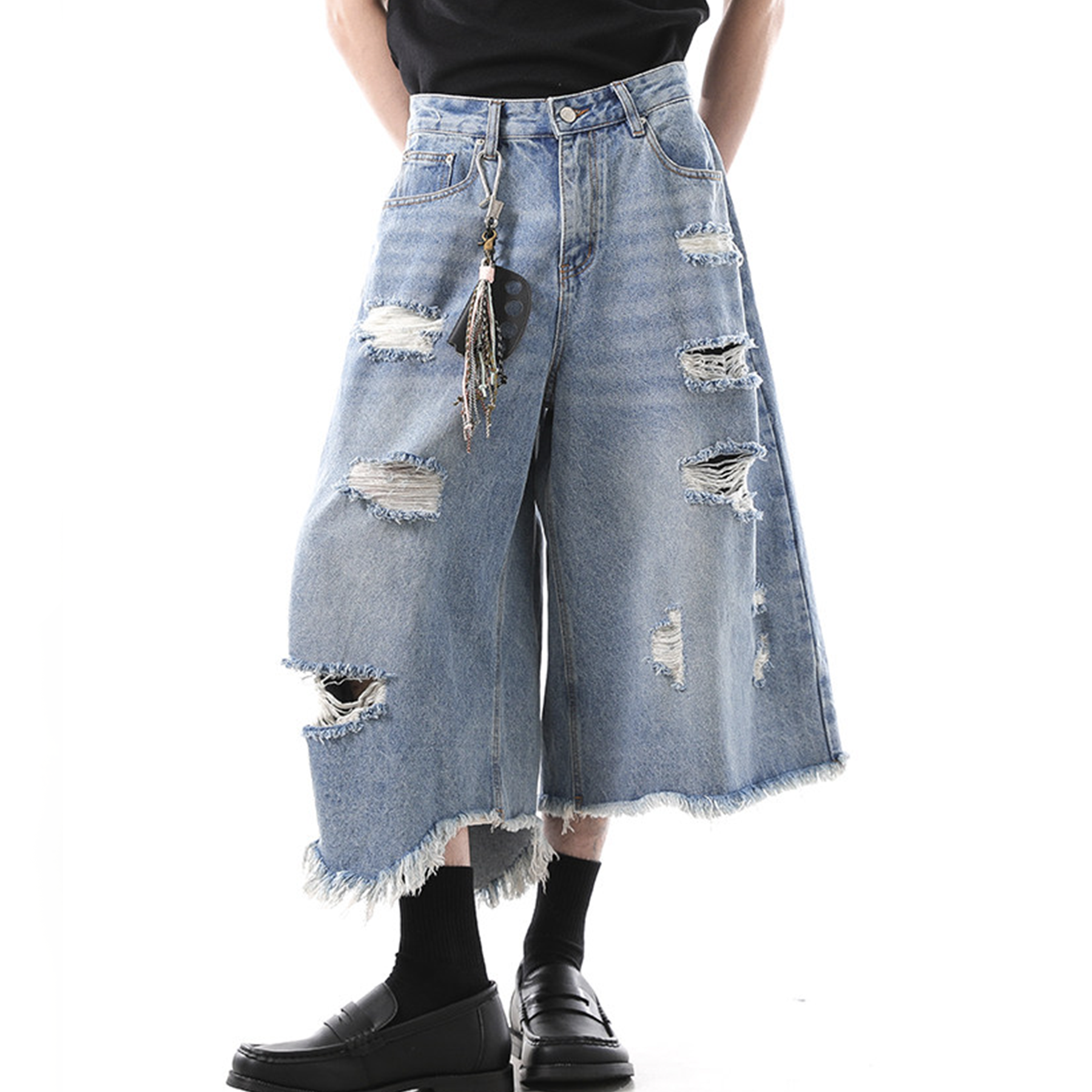 Distressed Light Wash Denim Shorts - Santo 