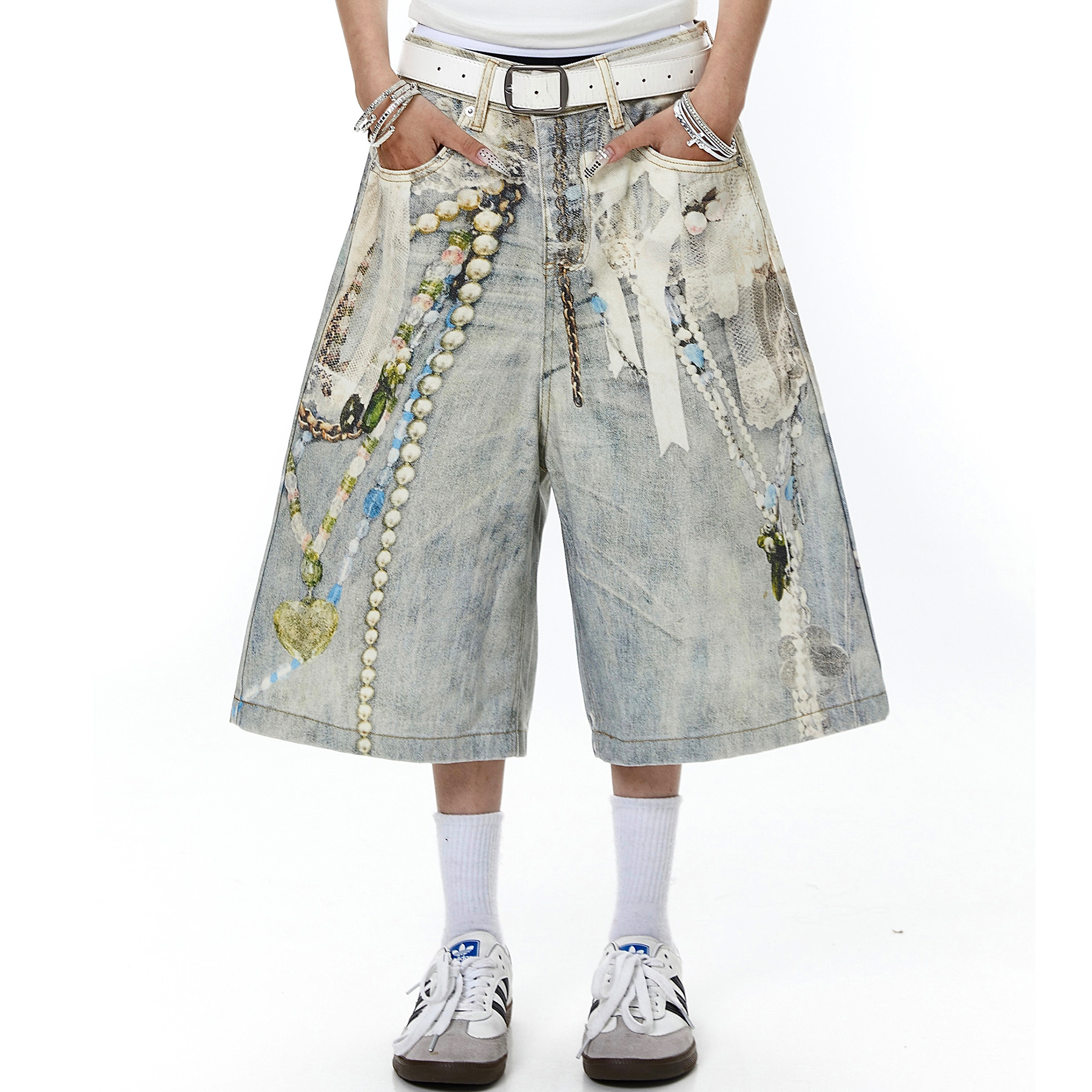 Jewelry Pearl Graphic Print 3D Effect Denim Shorts - Santo 
