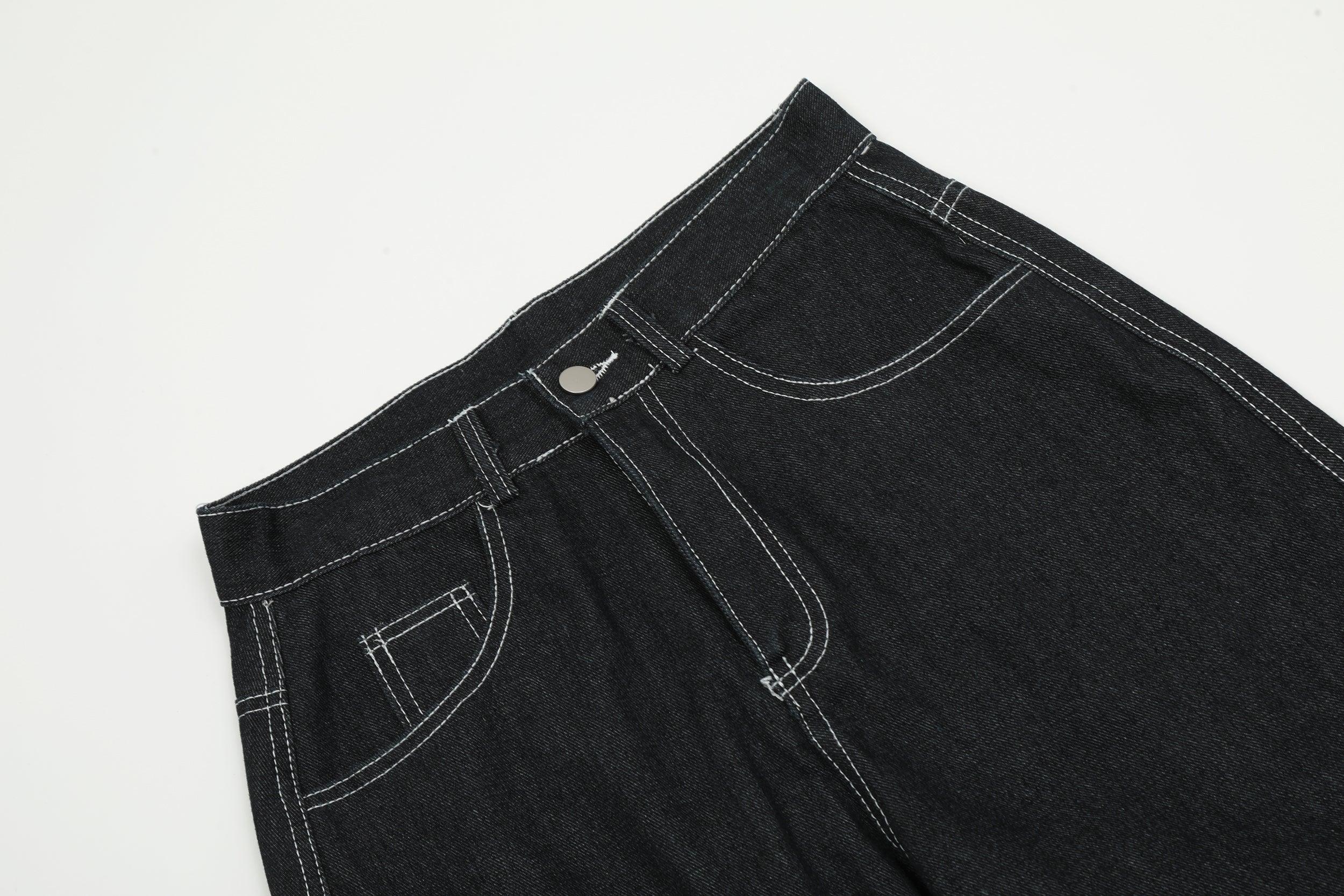 Schmetterlingsstickerei | Dunkle Denim Jeans