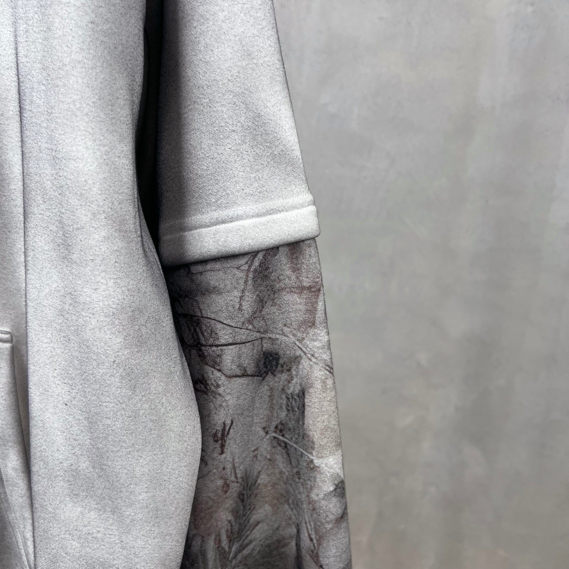 Frosted Camo Sleeve | Oversized Hoodie - Santo 