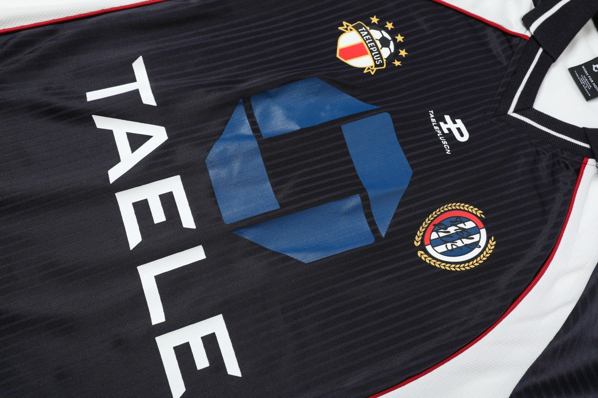 Classic Soccer Jersey | Retro Sweatshirt - Santo 