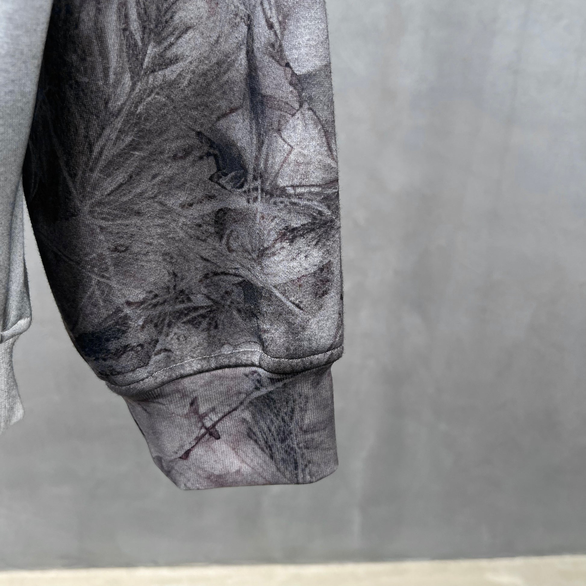 Frosted Camo Sleeve | Oversized Hoodie - Santo 