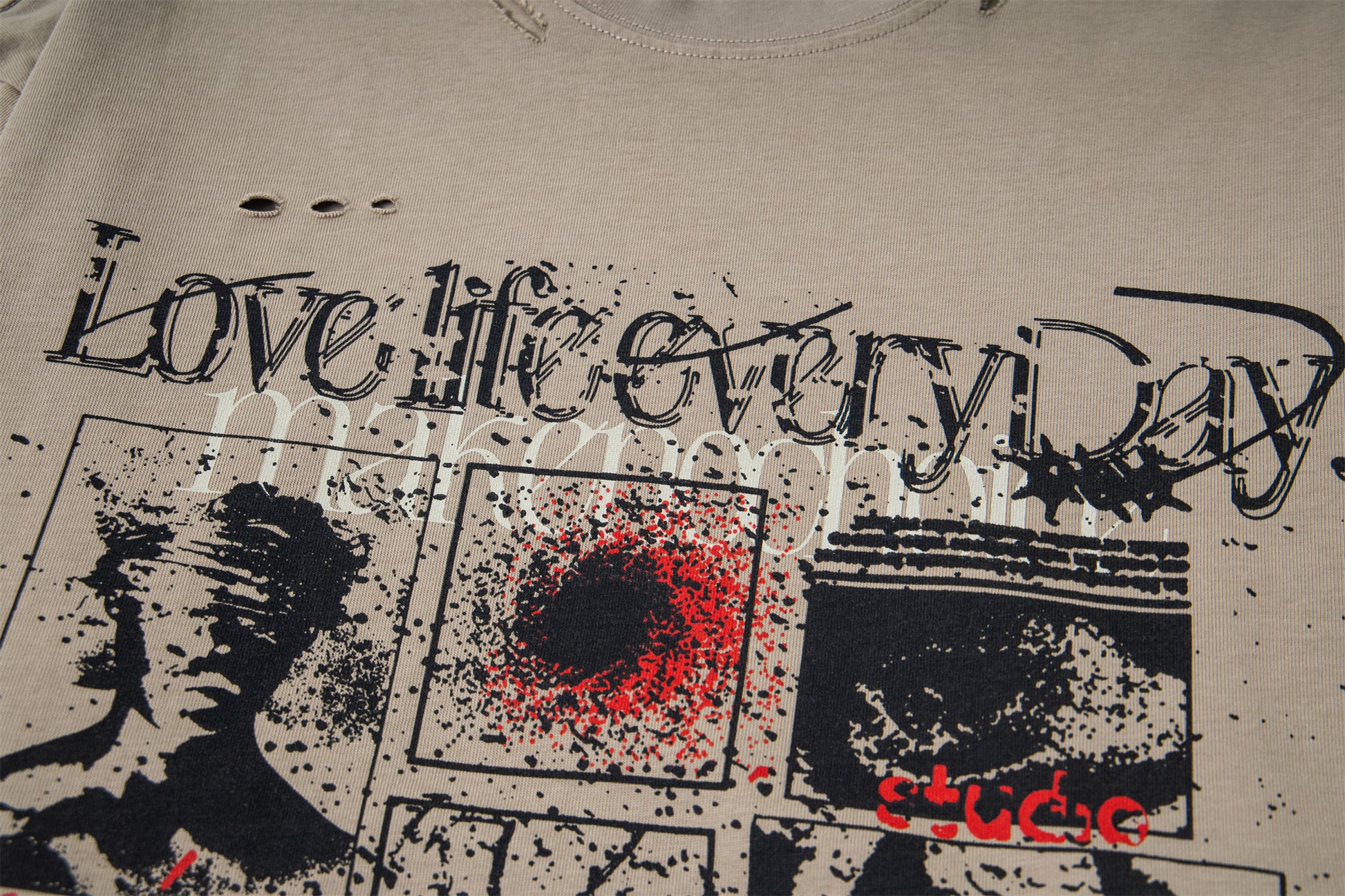 Retro Camouflage Patchwork | Ripped Sweatshirt - Santo 