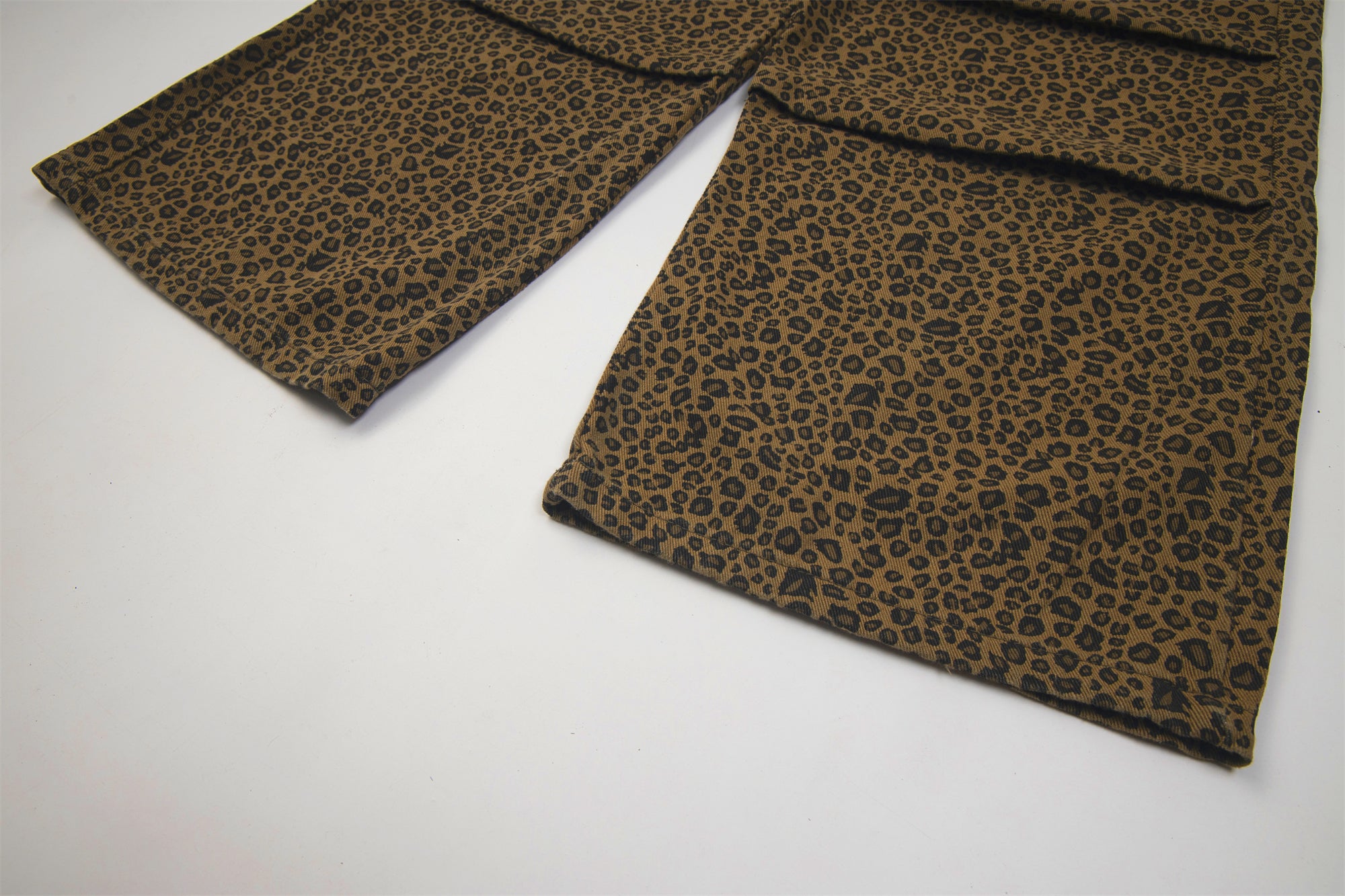 Wild Cat | Patterned Wide-Leg Jeans