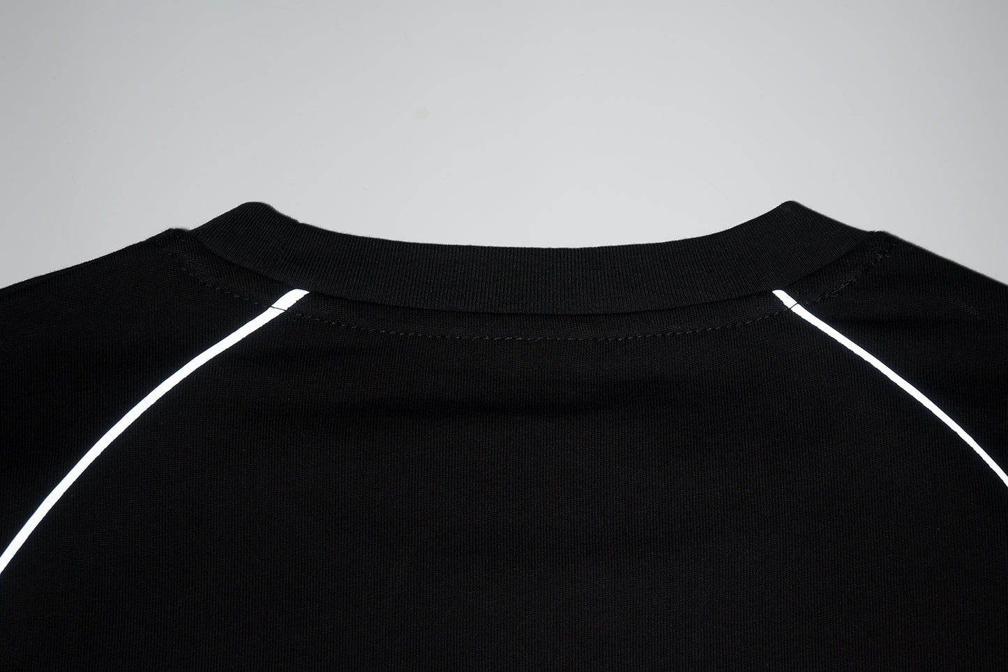 Layered Sleeve Design | Patchwork Sweatshirt - Santo 