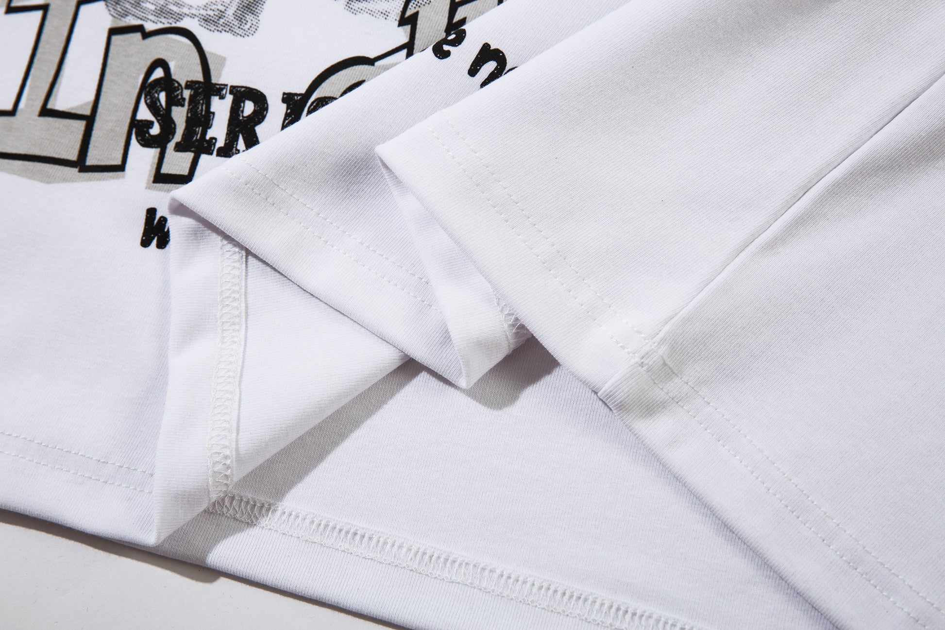 Street Anime Cartoon | Stripe Sweatshirt - Santo 