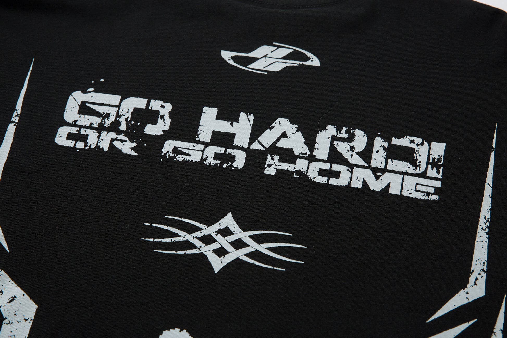 Street Slogan Design | Graphic Sweatshirt - Santo 