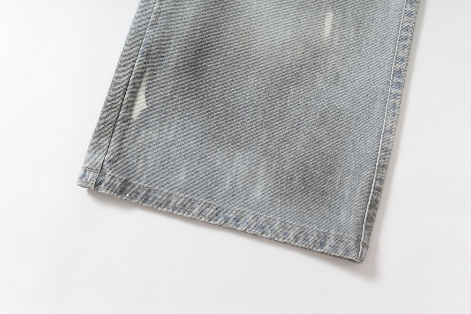 Plaid Waist Doll Print | Distressed Jeans - Santo 