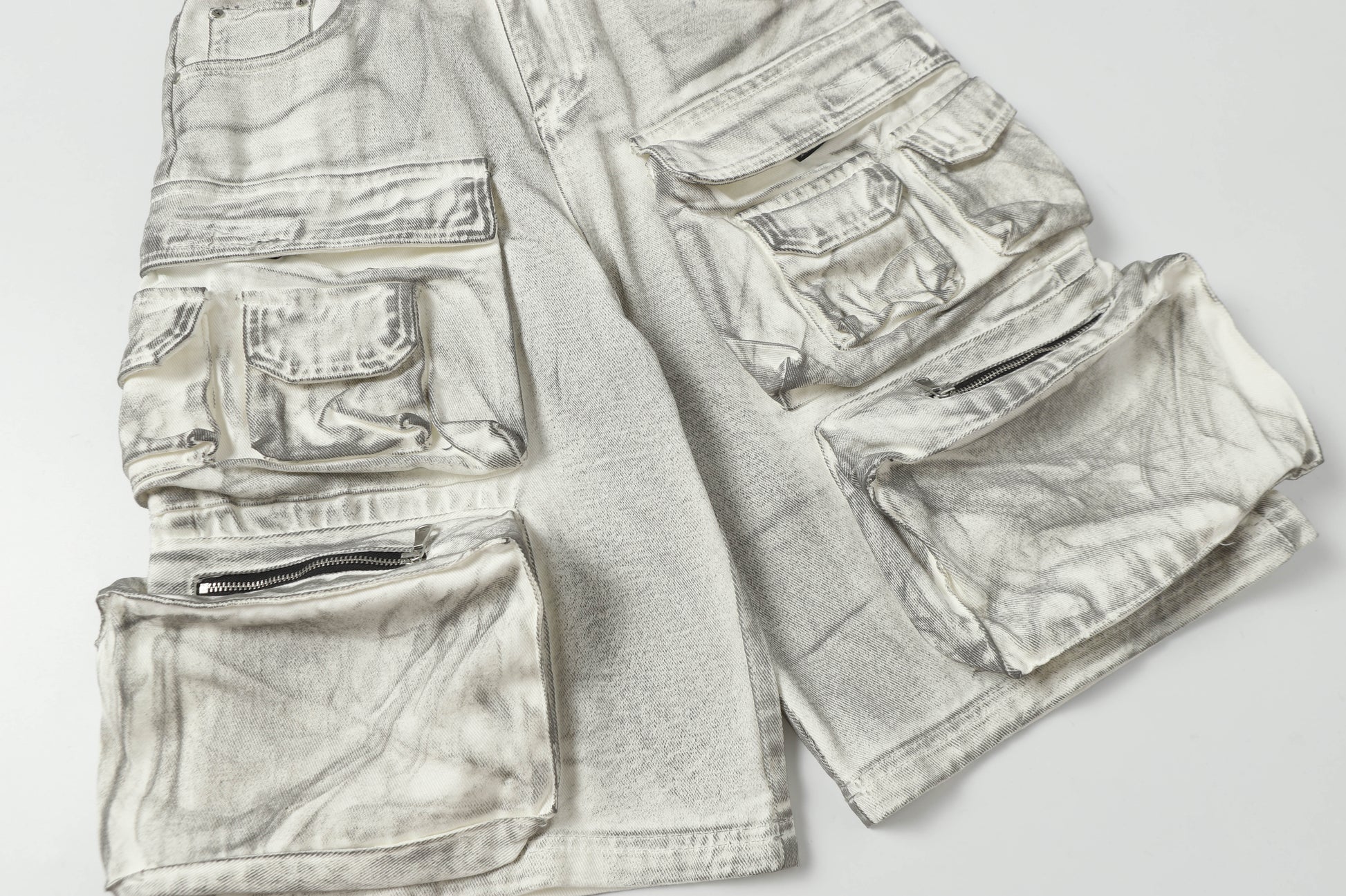 Multi-Pocket | Washed Cargo Shorts - Santo 