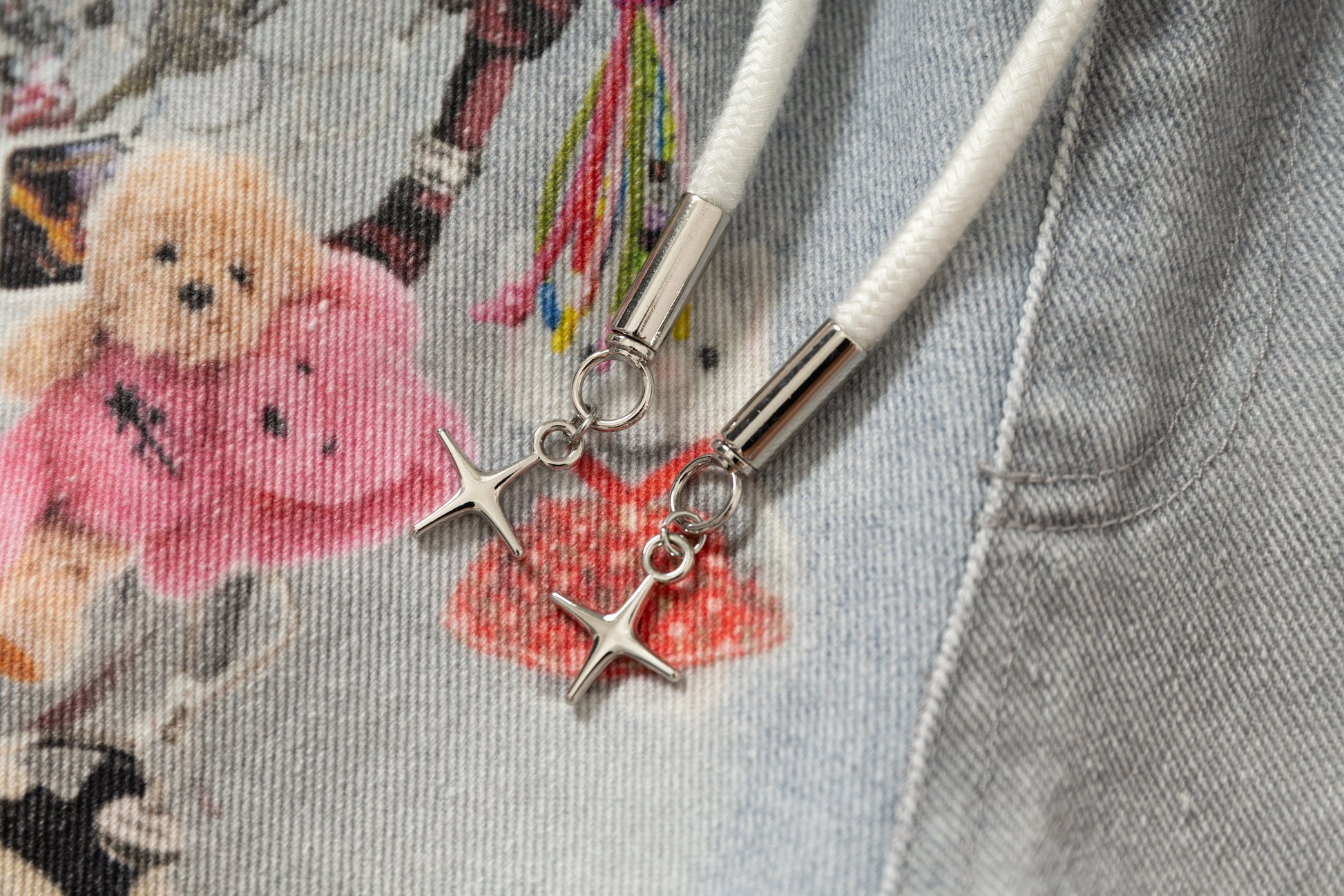 Plaid Waist Doll Print | Distressed Jeans - Santo 