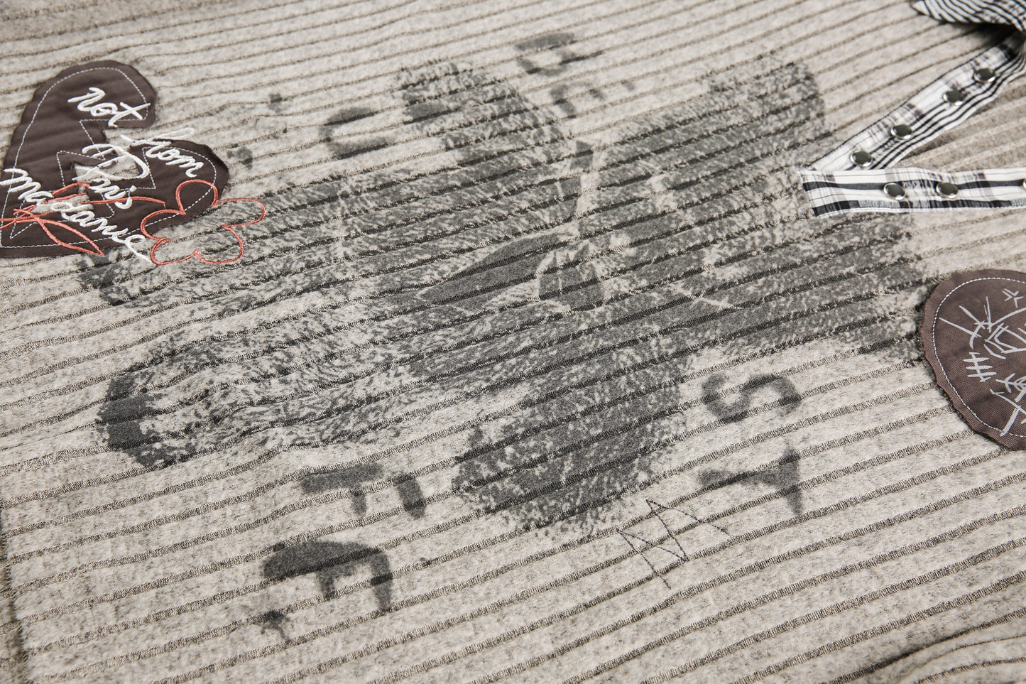 Vintage Plaid Teddy | V-Neck Sweatshirt - Santo 