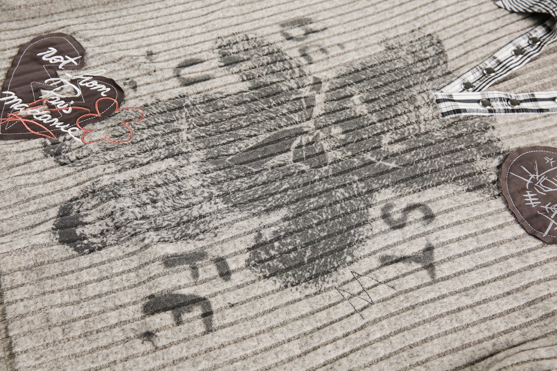 Vintage Plaid Teddy | V-Neck Sweatshirt - Santo 