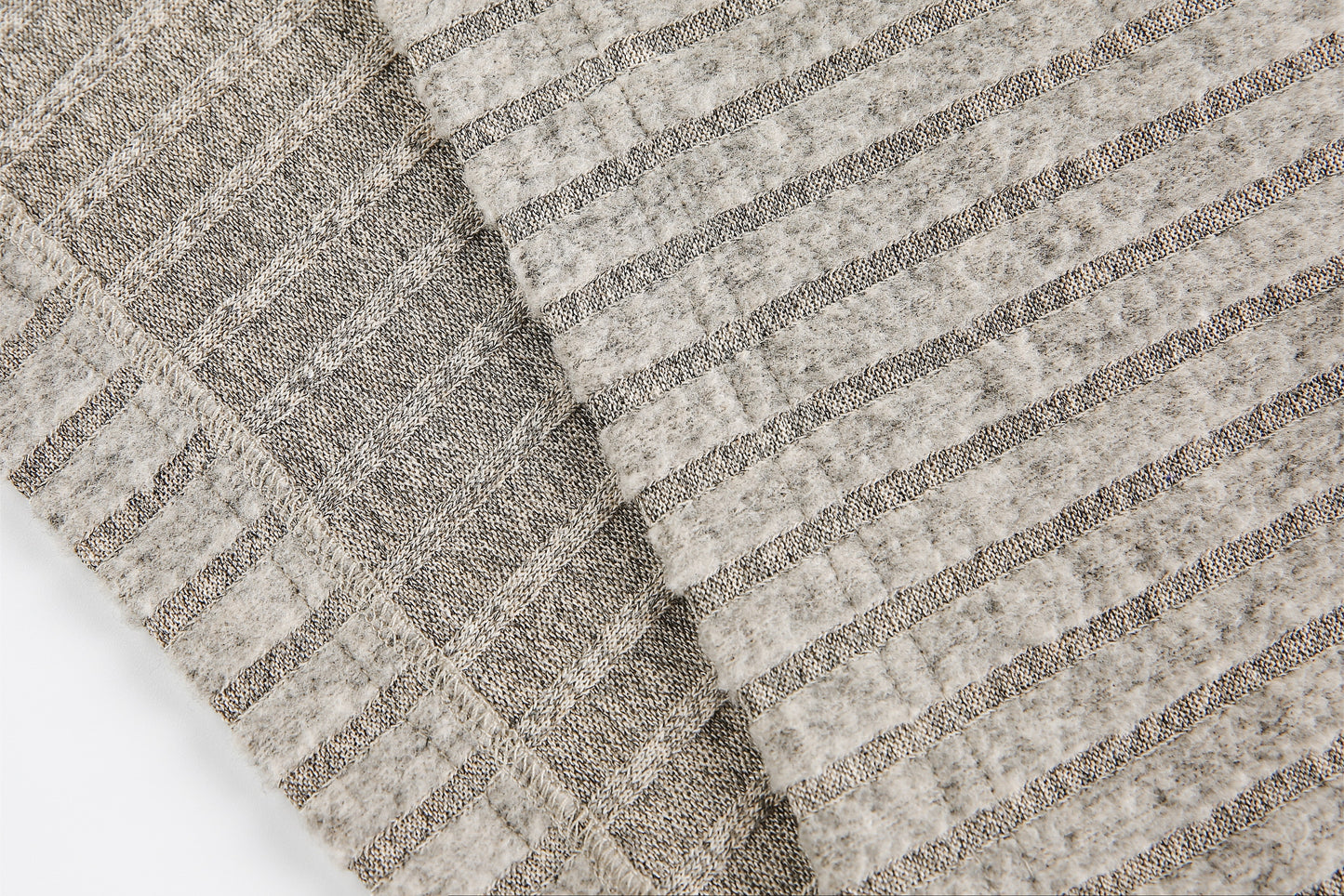 Vintage Plaid Teddy | V-Neck Sweatshirt - Santo 