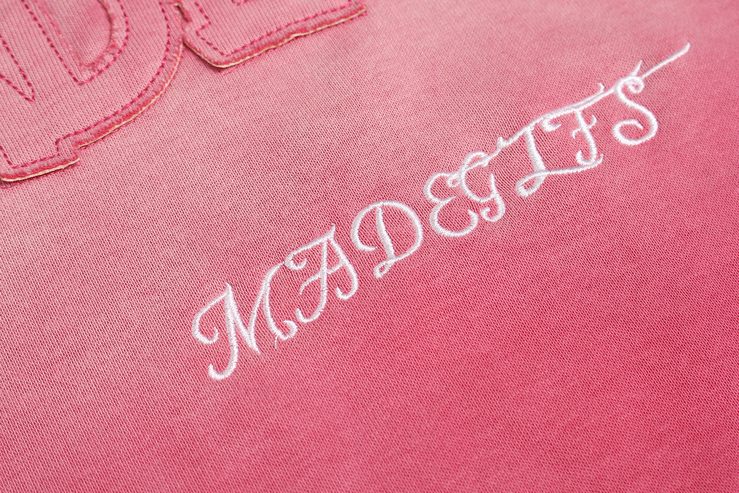 Embroidered Graphic Gradient | Casual Sweatshirt - Santo 