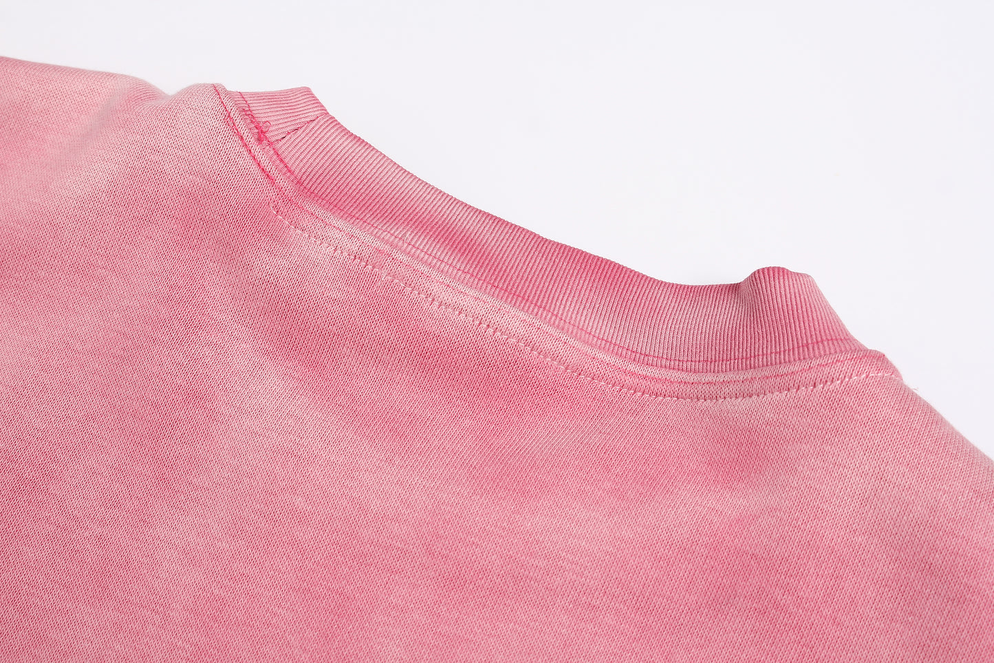 Embroidered Graphic Gradient | Casual Sweatshirt - Santo 