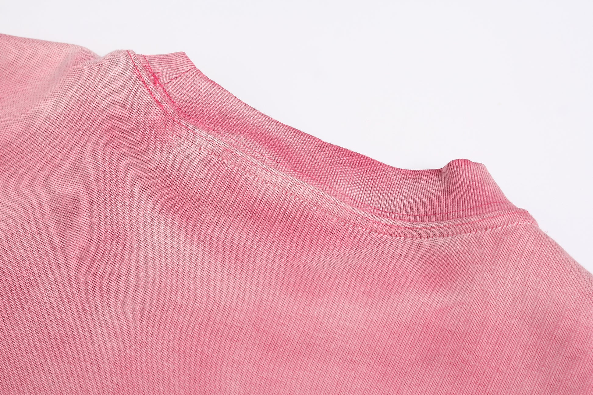 Embroidered Graphic Gradient | Casual Sweatshirt - Santo 