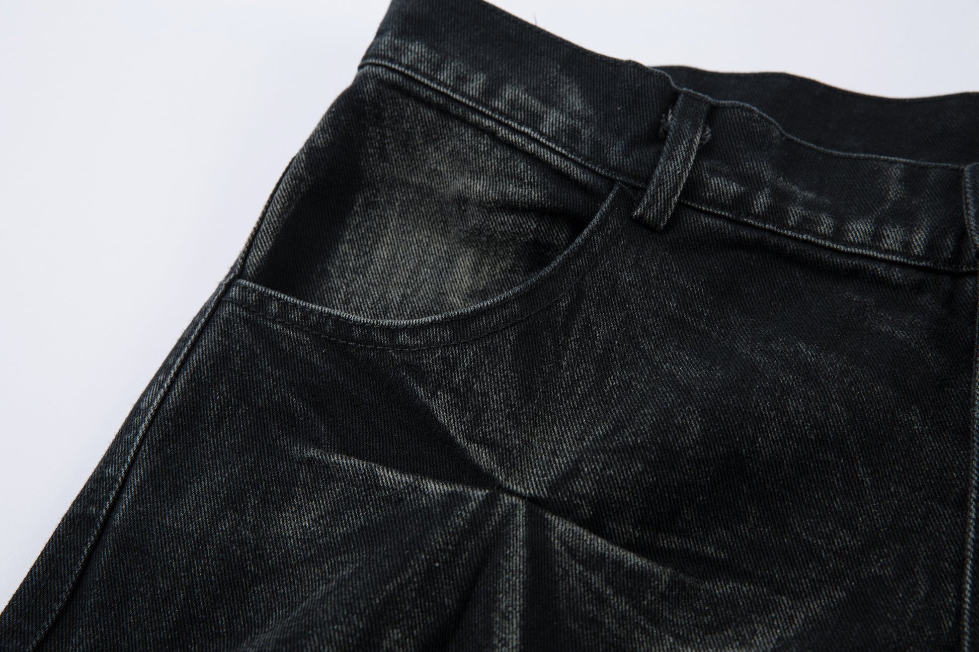 Washed Distressed Pleated | Baggy Jeans - Santo 