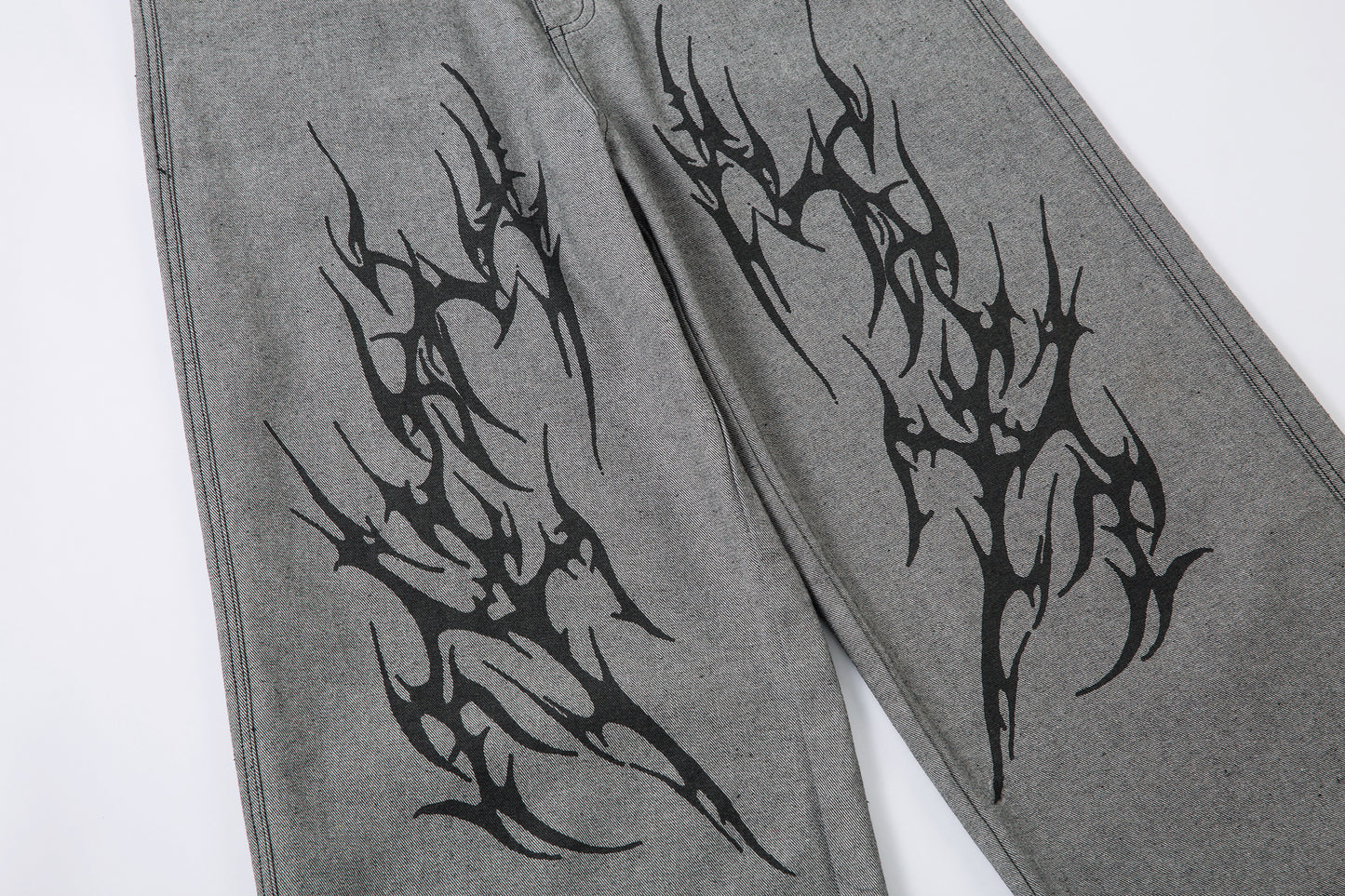 Tribal Flame Print | Baggy Jeans - Santo 