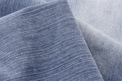 Fray Flair | Ausgefranste Denim-Jacke
