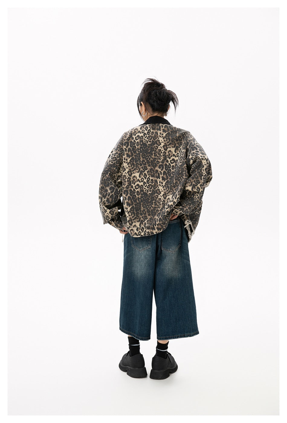 Rogue Leopard | Giacca di jeans oversize con stampa leopardata