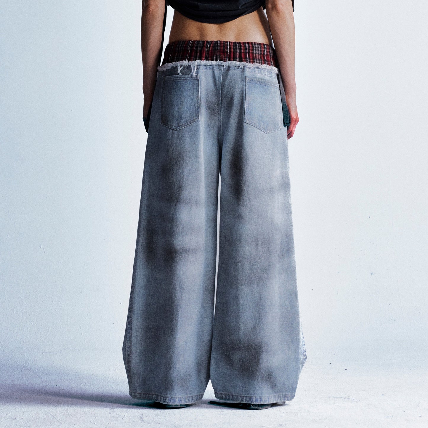 Plaid Waist Doll Print | Distressed Jeans - Santo 