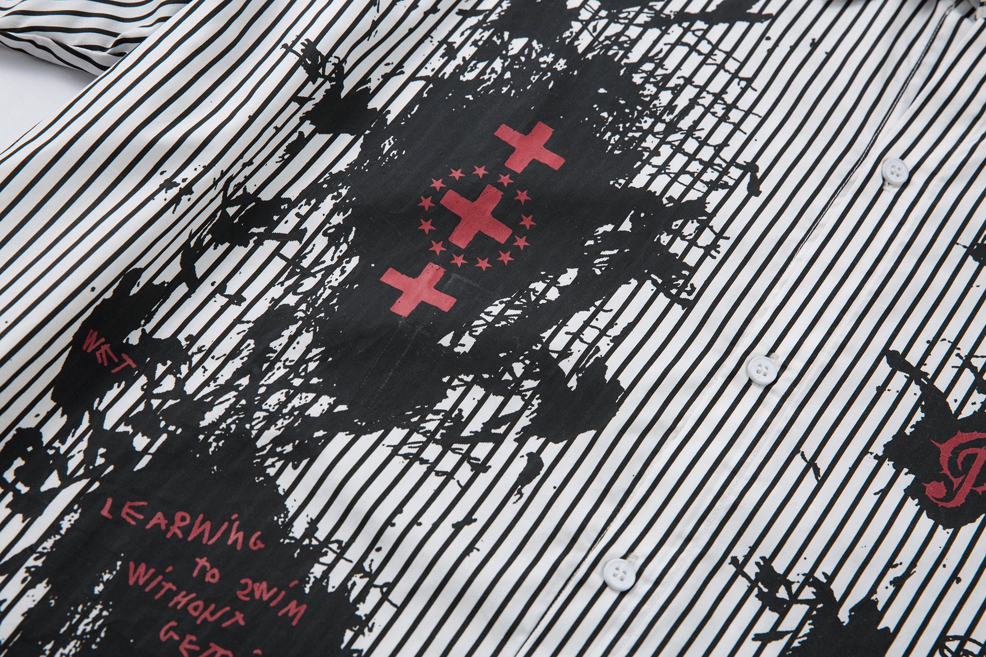 Graffiti Print Layered | Striped Sweatshirt - Santo 