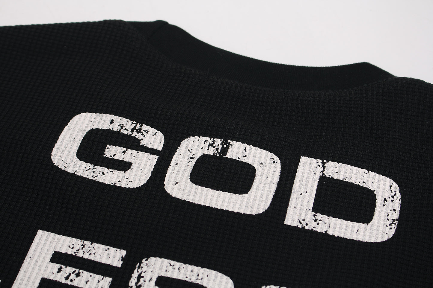 Distressed Cross Graphic | Punk Sweatshirt - Santo 