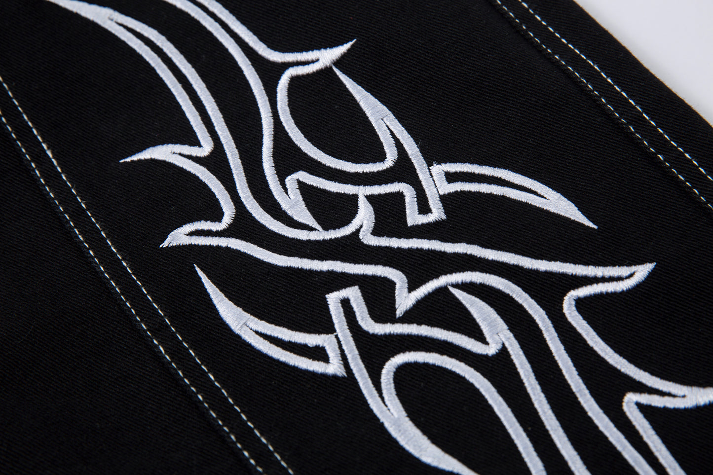 Embroidered Flame | Baggy Jeans - Santo 