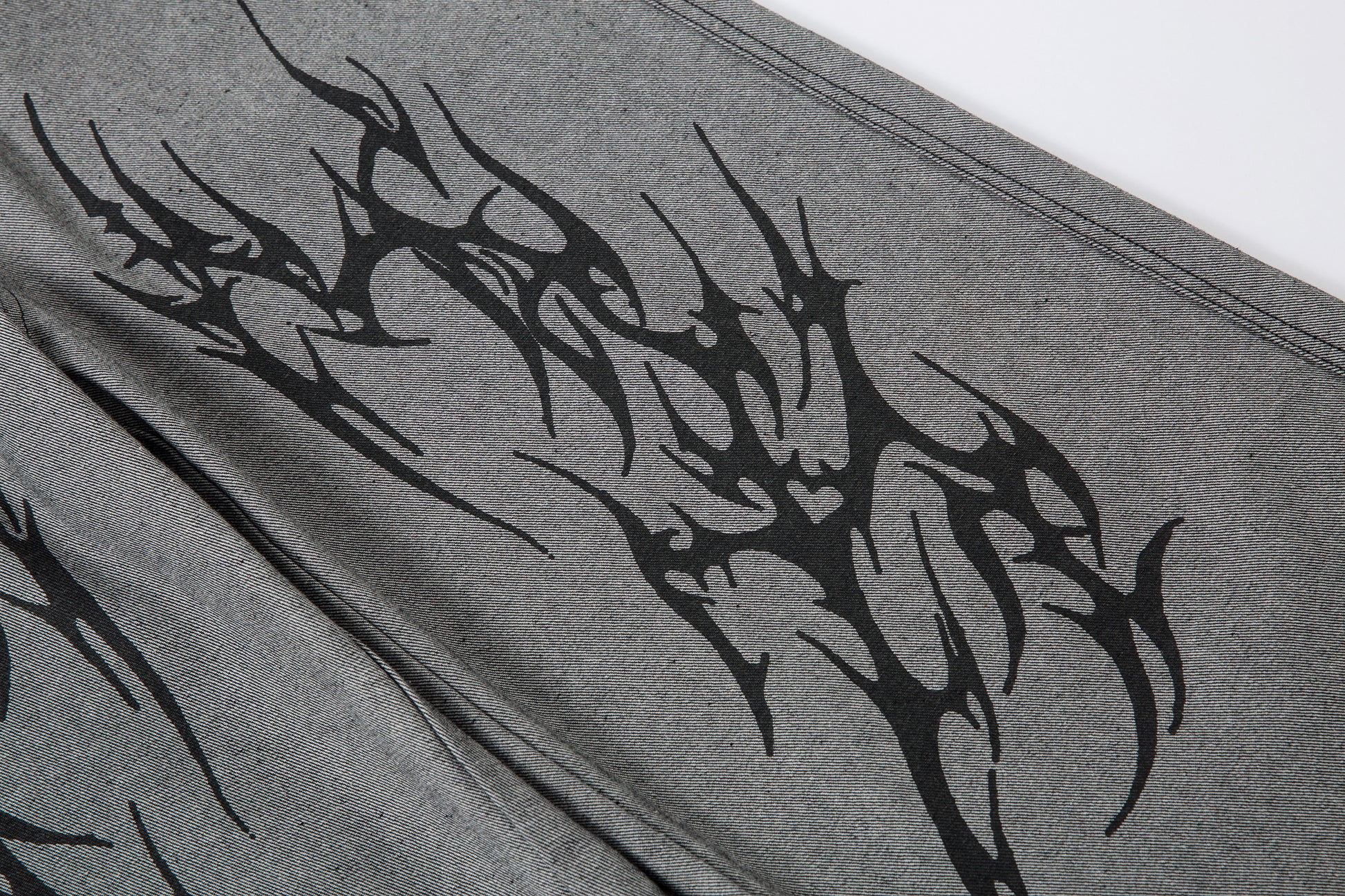 Tribal Flame Print | Baggy Jeans - Santo 