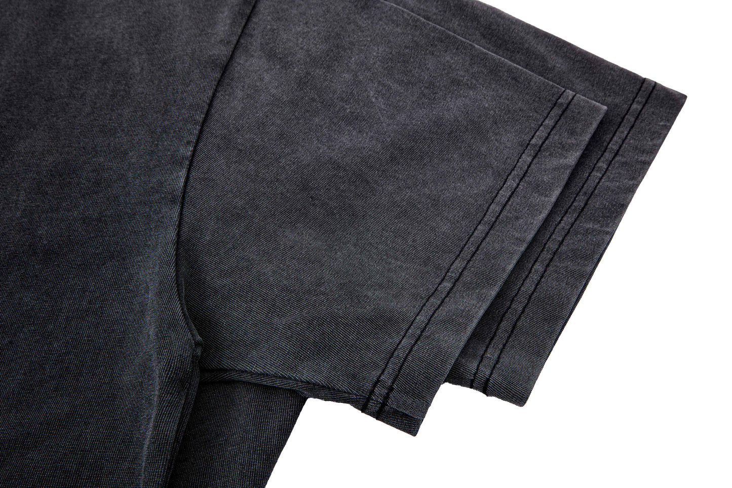 Vintage Jewel | Black T-shirt - Santo 