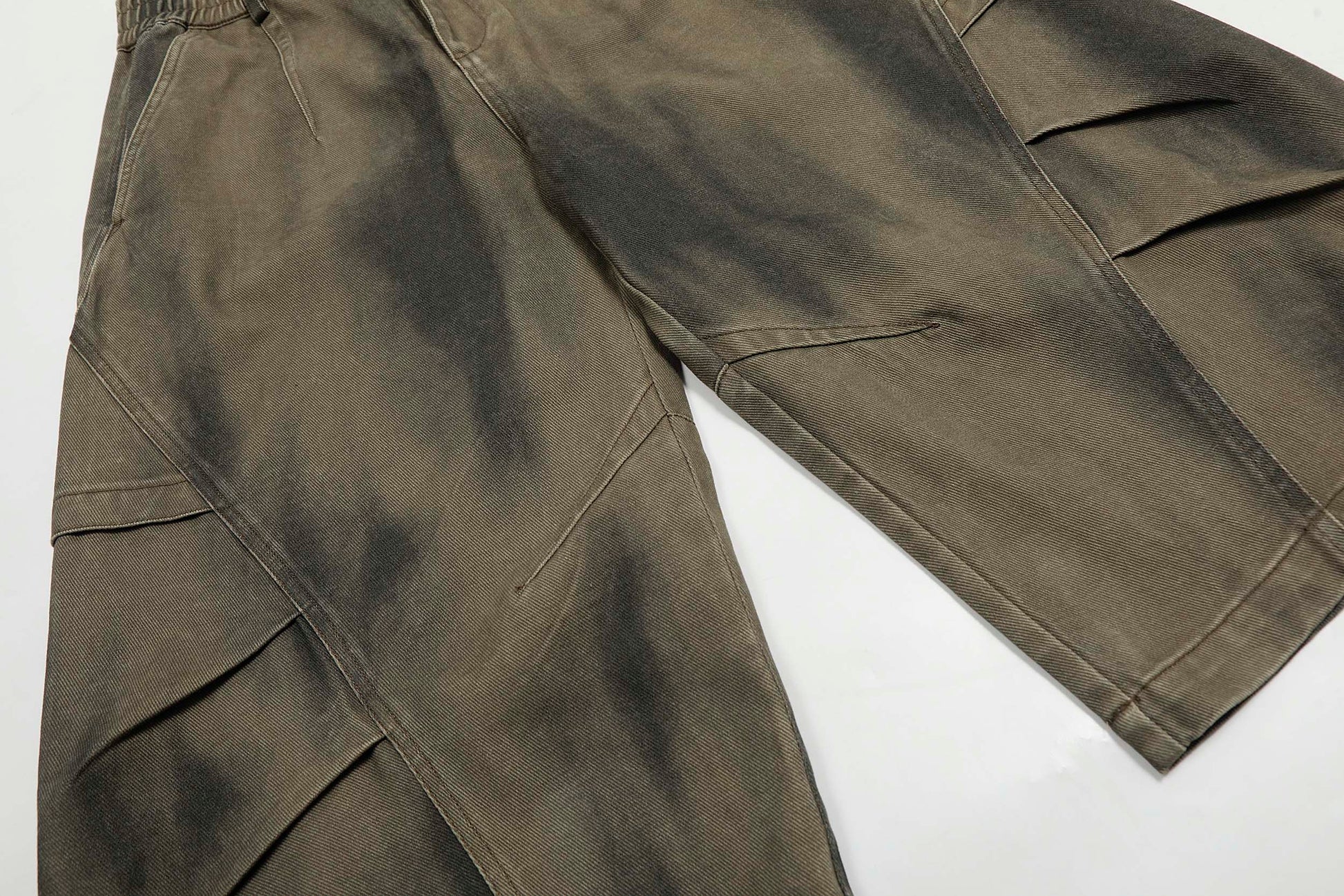 Washed Cargo | Wide-Leg Shorts - Santo 