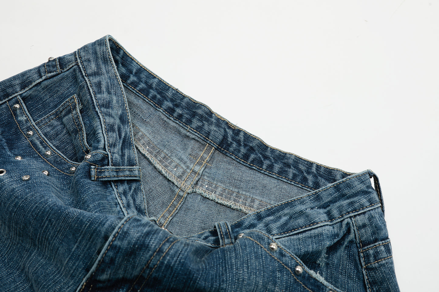 Studded Vintage Denim | Straight Jeans - Santo 