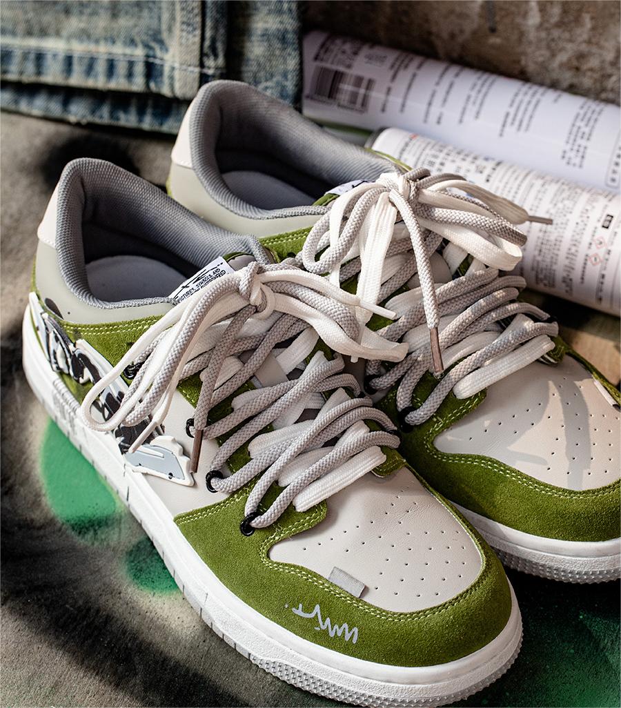 'Graffiti' Shoes - Santo 