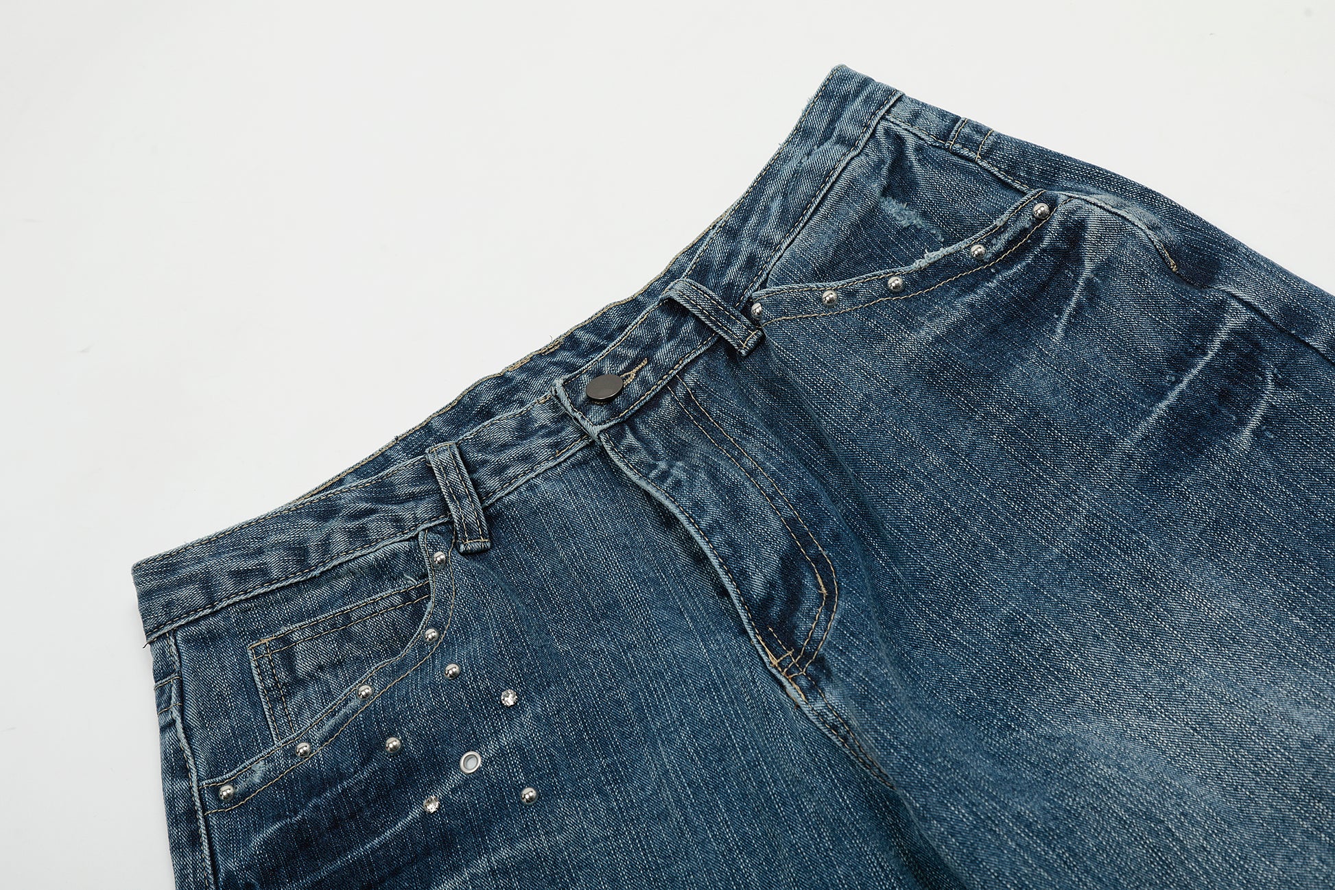 Studded Vintage Denim | Straight Jeans - Santo 