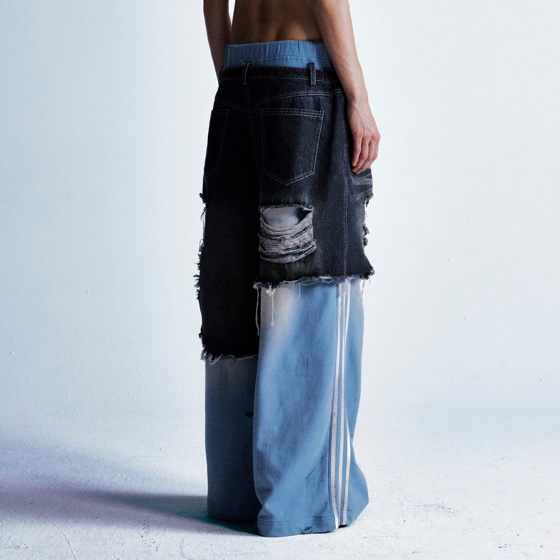 Deconstructed Distressed | Striped Jeans - Santo 