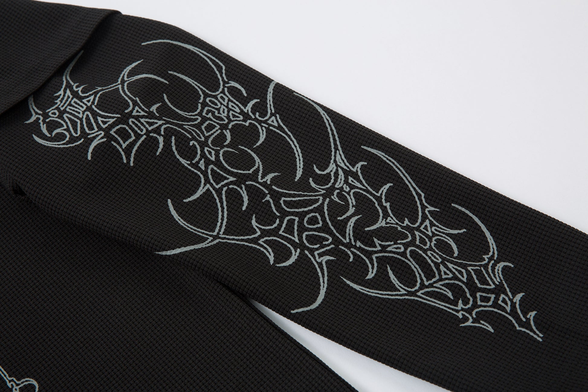 Dark Verse Graphic | Layered Sweatshirt - Santo 