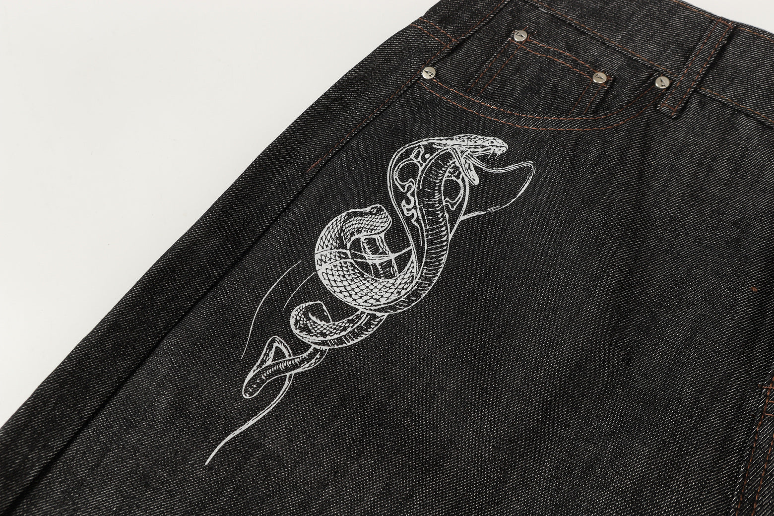 Snake Embroidery | Denim Jeans - Santo 