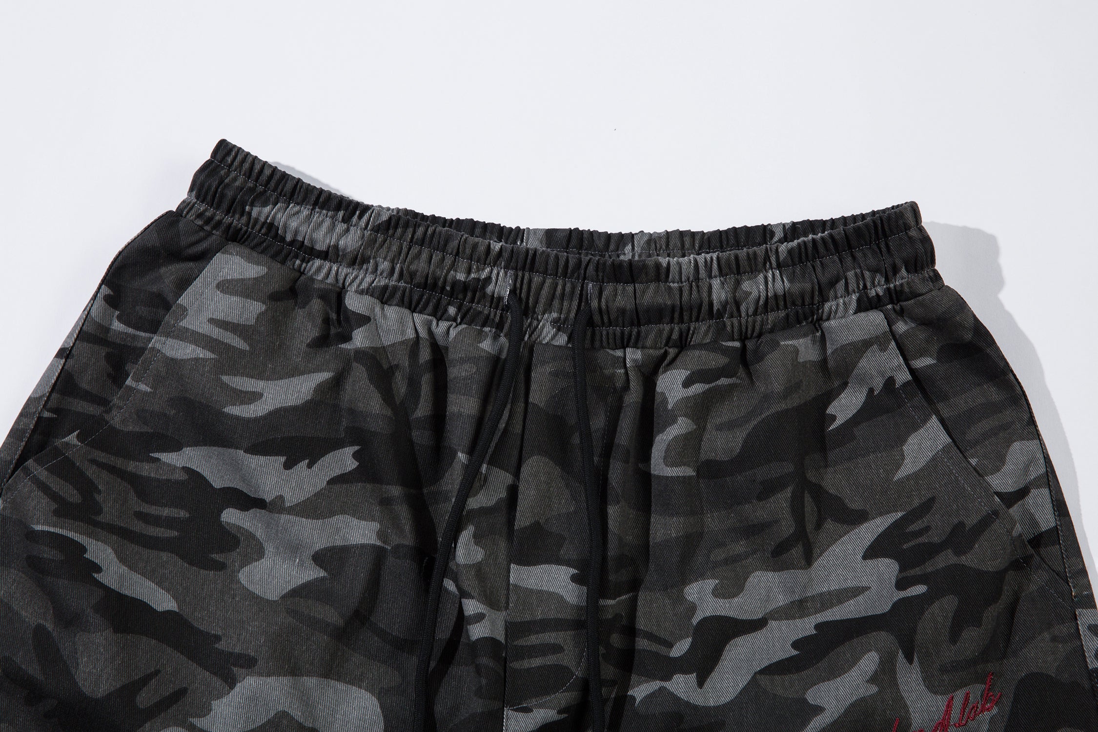 Men's Utility Cargo Shorts | Camouflage Pattern