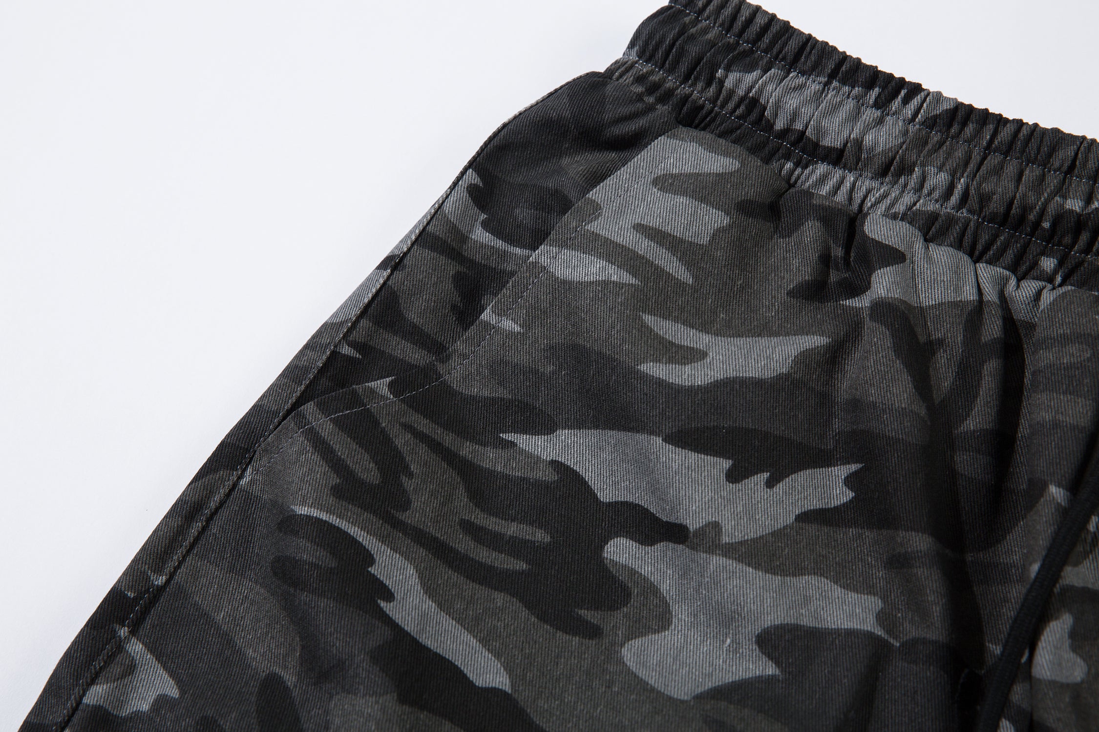 Men's Utility Cargo Shorts | Camouflage Pattern