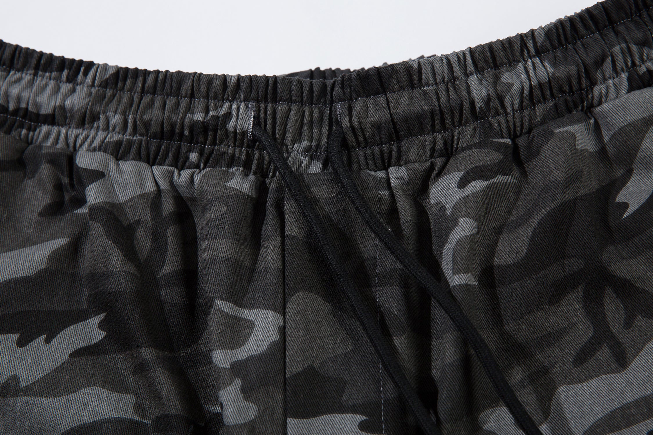Men's Utility Cargo Shorts | Camouflage Pattern