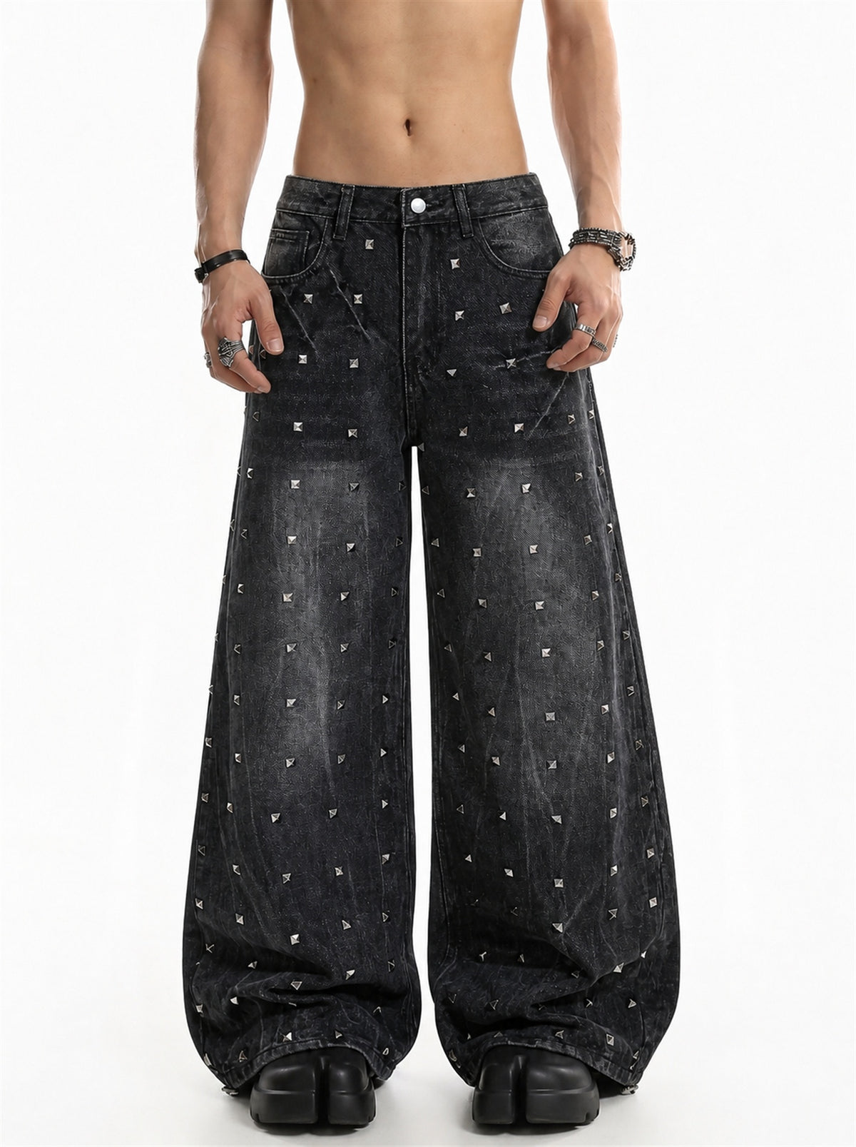 Studded Washed Jeans model image
