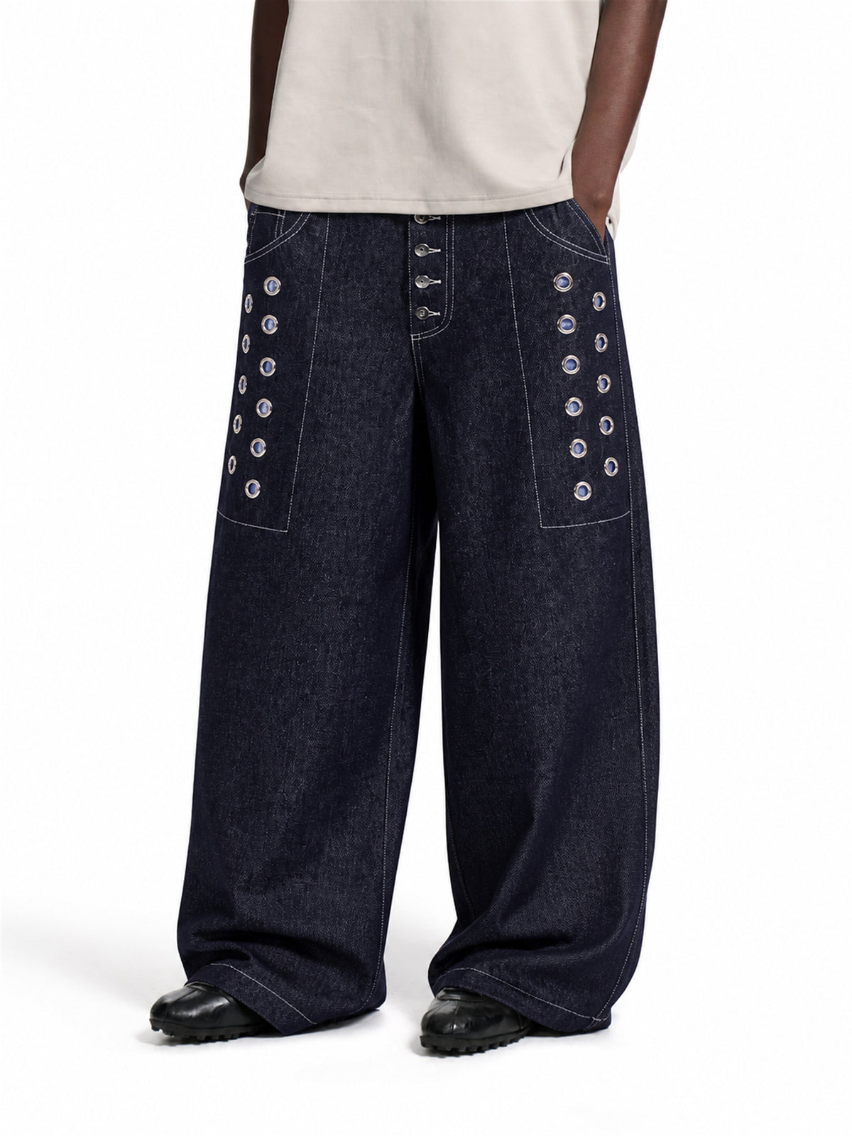 Grommet Button Fly Baggy Jeans model image