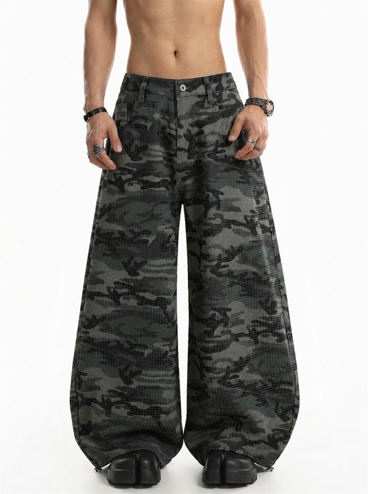 Rhinestone Camo Baggy Barrel Jeans model image