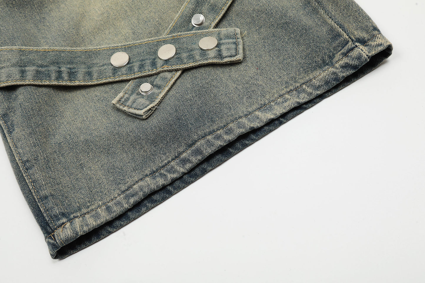 'Strap' Shorts - Santo 