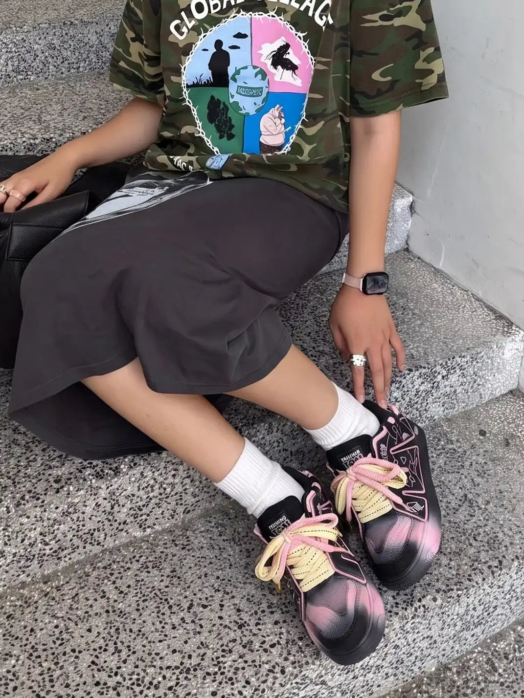 Color Block Graphic Casual Sneakers on foot styling image 3