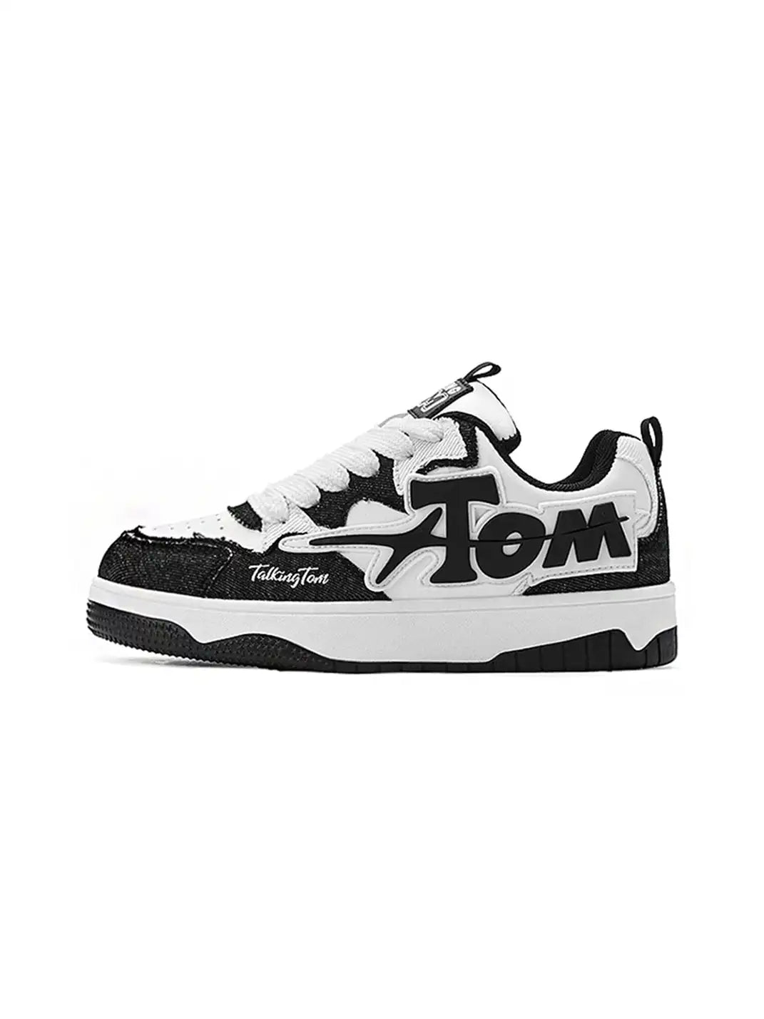 Oversized Letter Graphic Low Top Sneakers Black product image