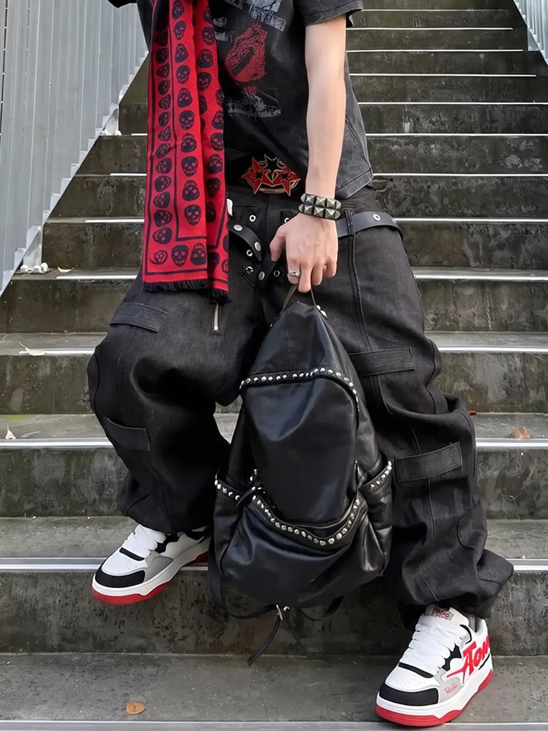 Oversized Letter Graphic Low Top Sneakers on foot styling image 2