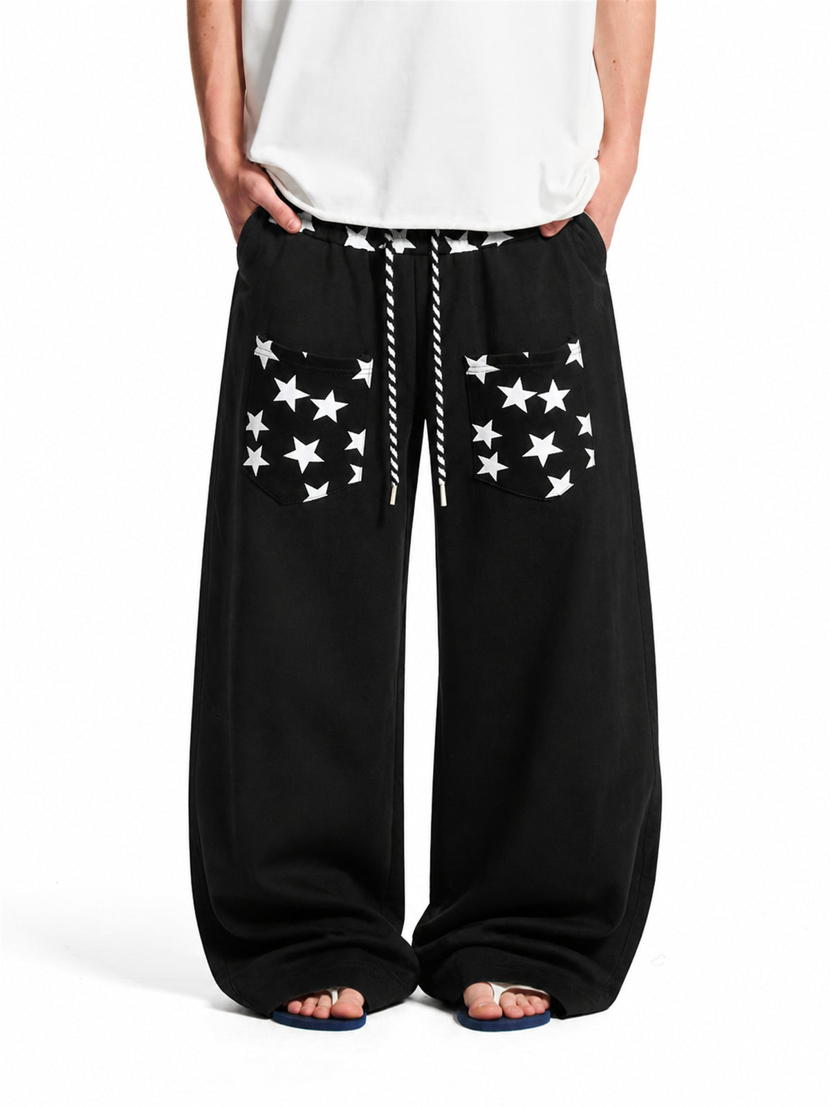 Star Print Baggy Sweatpants model image