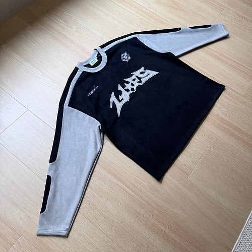 Contrast Panel Gothic Logo Long Sleeve Sweatshirt detail image 9