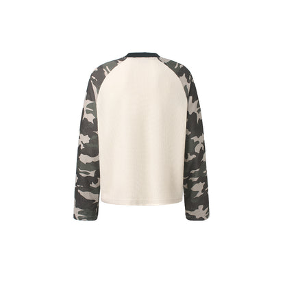 Camo Sleeve Dragon Graphic Long Sleeve Sweatshirt detail image 3